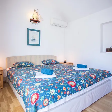 Villa Lapis Vis *